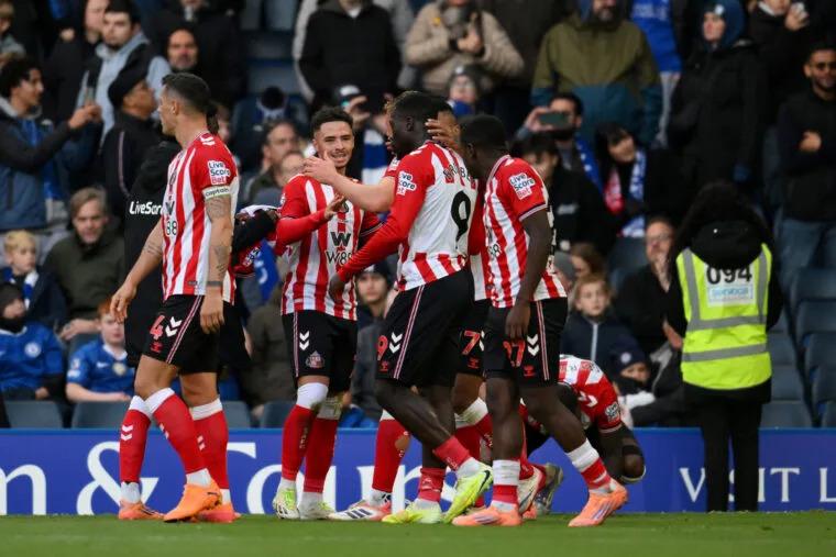 Chelsea 1-2 Sunderland: Pha dứt điểm muộn của Chemsdine Talbi gây sốc cho The Blues tại Stamford Bridge, đưa The Black Cats lên vị trí thứ hai