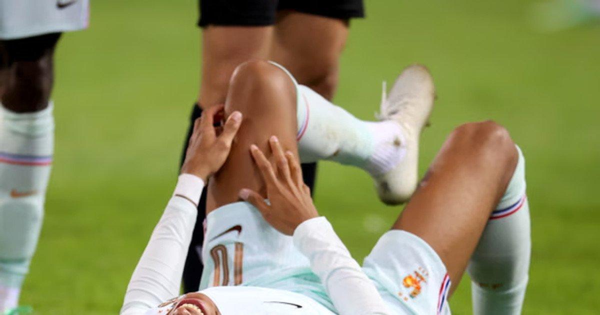 Real Madrid nổi giận lôi đình với ĐT Pháp vì Mbappe