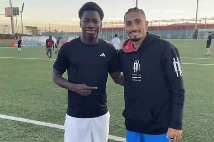 Thần đồng 15 tuổi Ebrima Tunkara hứa hẹn là “Yamal mới” của Barca