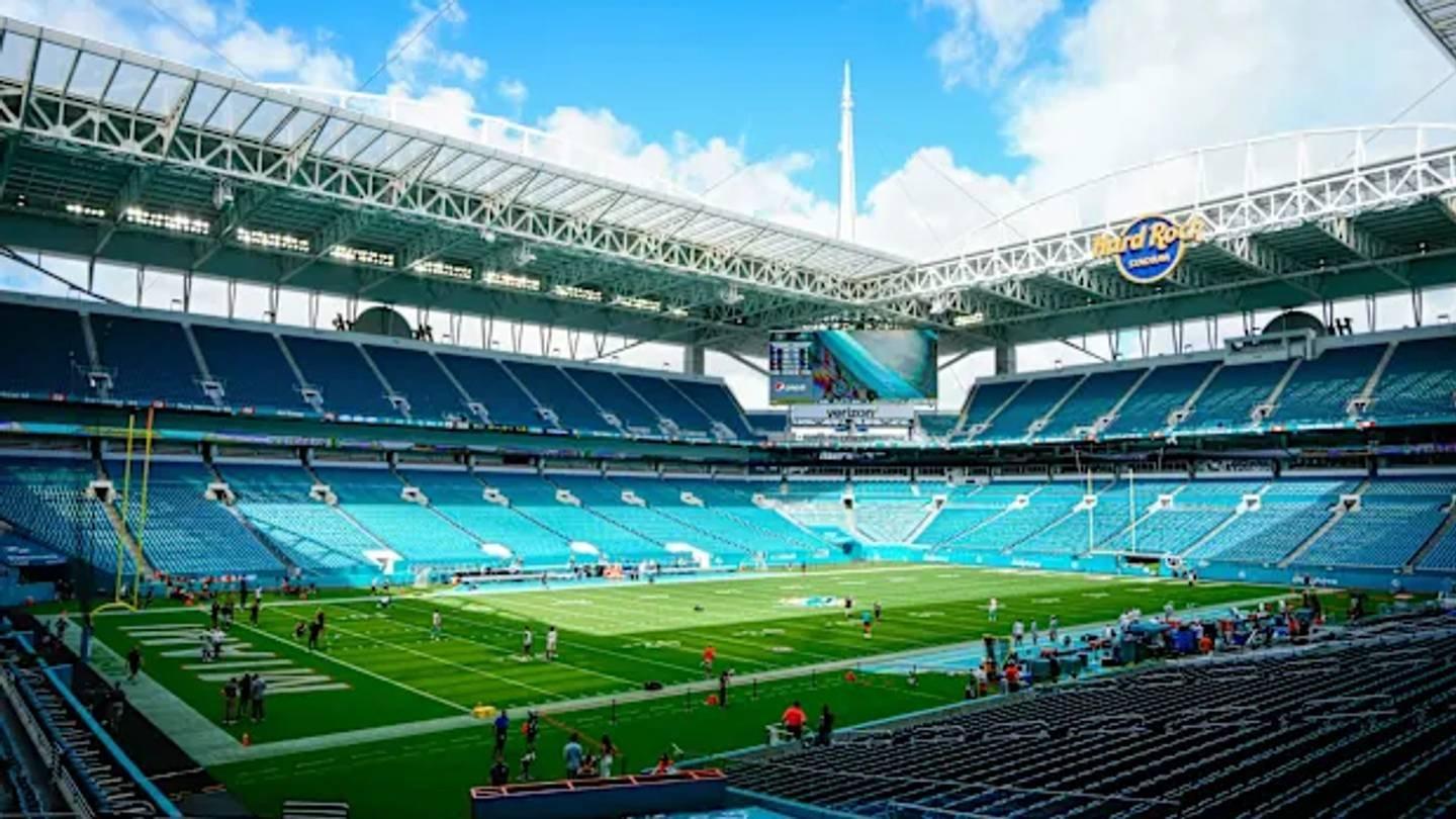 Tham vọng Mỹ tiến và miếng bánh 6 triệu USD của Barcelona