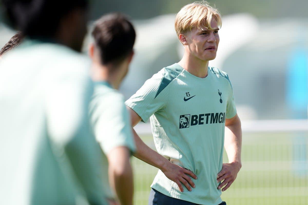 HLV Ange Postecoglou xác nhận tin xấu về chấn thương lớn ở Tottenham trước trận chung kết Europa League