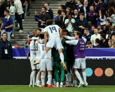 Ngày về nhiều cảm xúc nhưng chưa trọn vẹn của Zidane