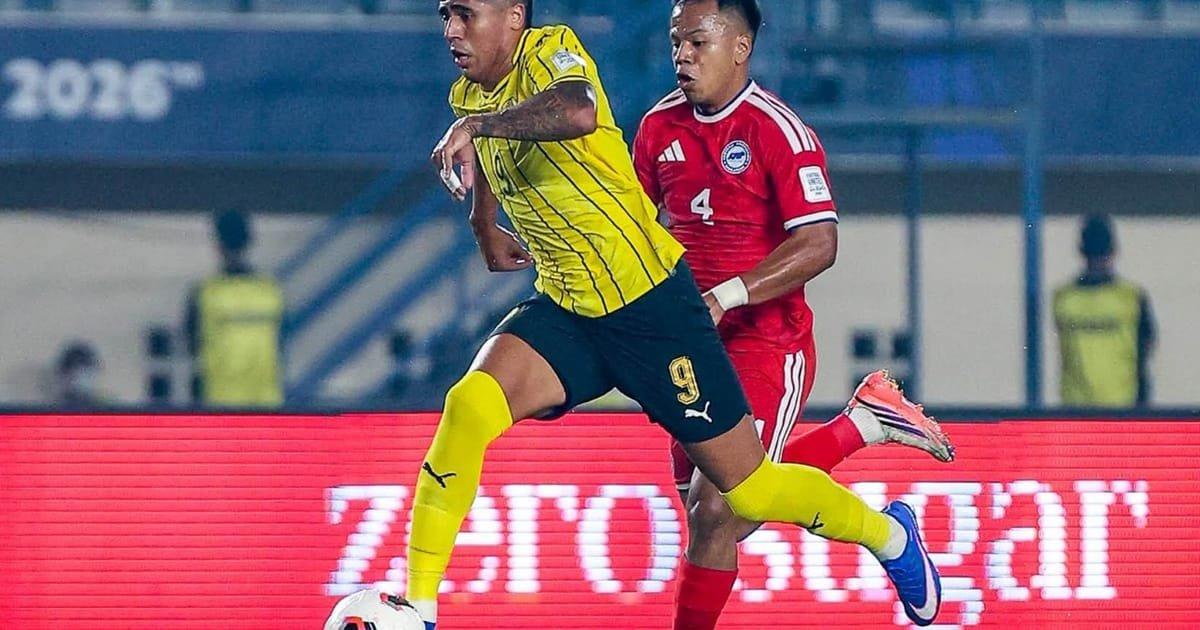 Màn hủy diệt Singapore 6-0 và cú hat-trick của Bergson