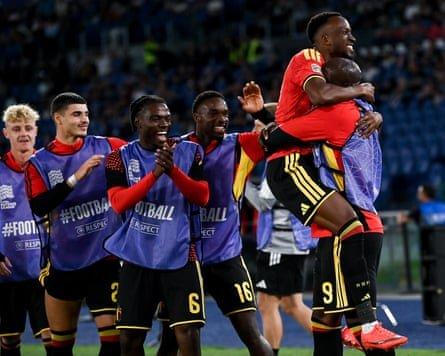 Mancini nhận thất bại cay đắng ngày tái xuất tuyển Ý