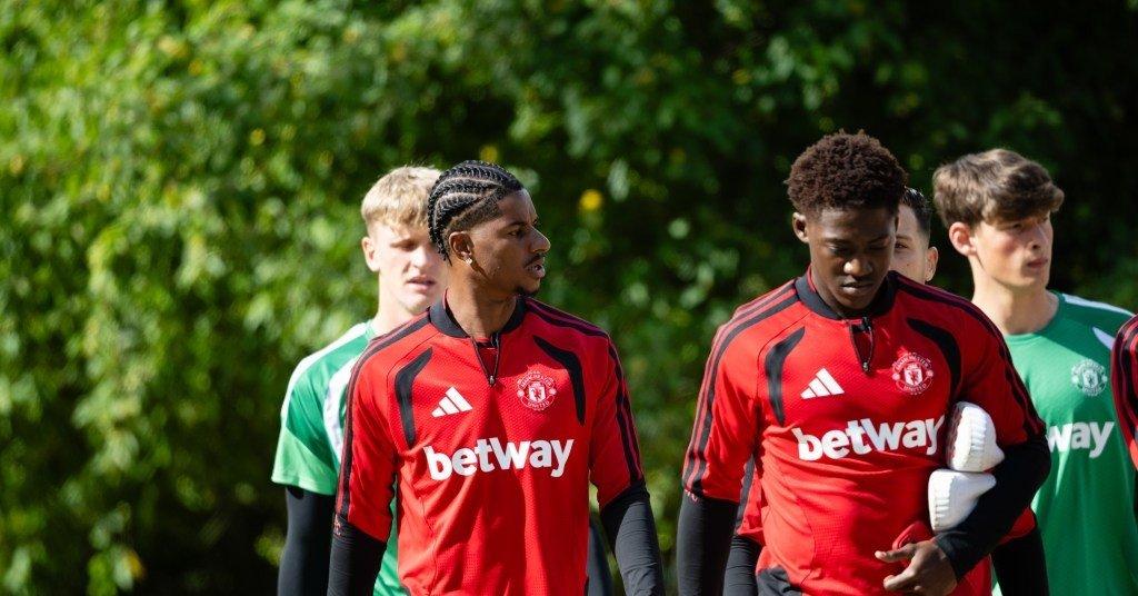 Bão chấn thương quét qua Old Trafford: Ai đi, ai ở?