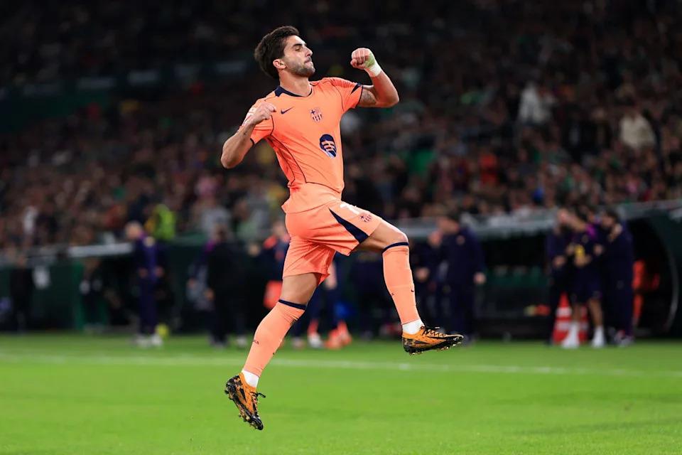 Tiền đạo Barcelona hướng tới kỷ lục lịch sử của Tây Ban Nha trước trận gặp Osasuna