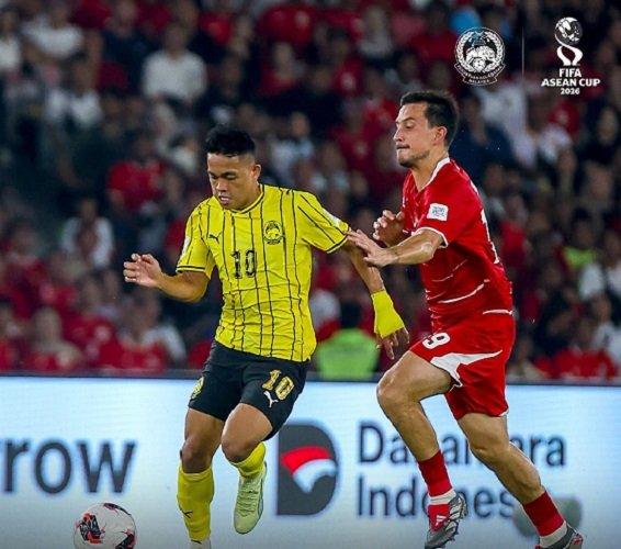 Derby Nusantara nghẹt thở: Indonesia chia điểm quả cảm với 10 người