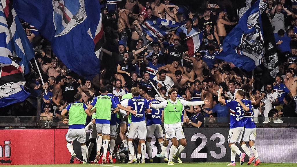 Sampdoria thoát xuống hạng Serie B do đối thủ....bỏ cuộc 