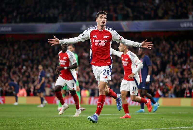 Kai Havertz tái xuất trong buổi tập luyện của Arsenal
