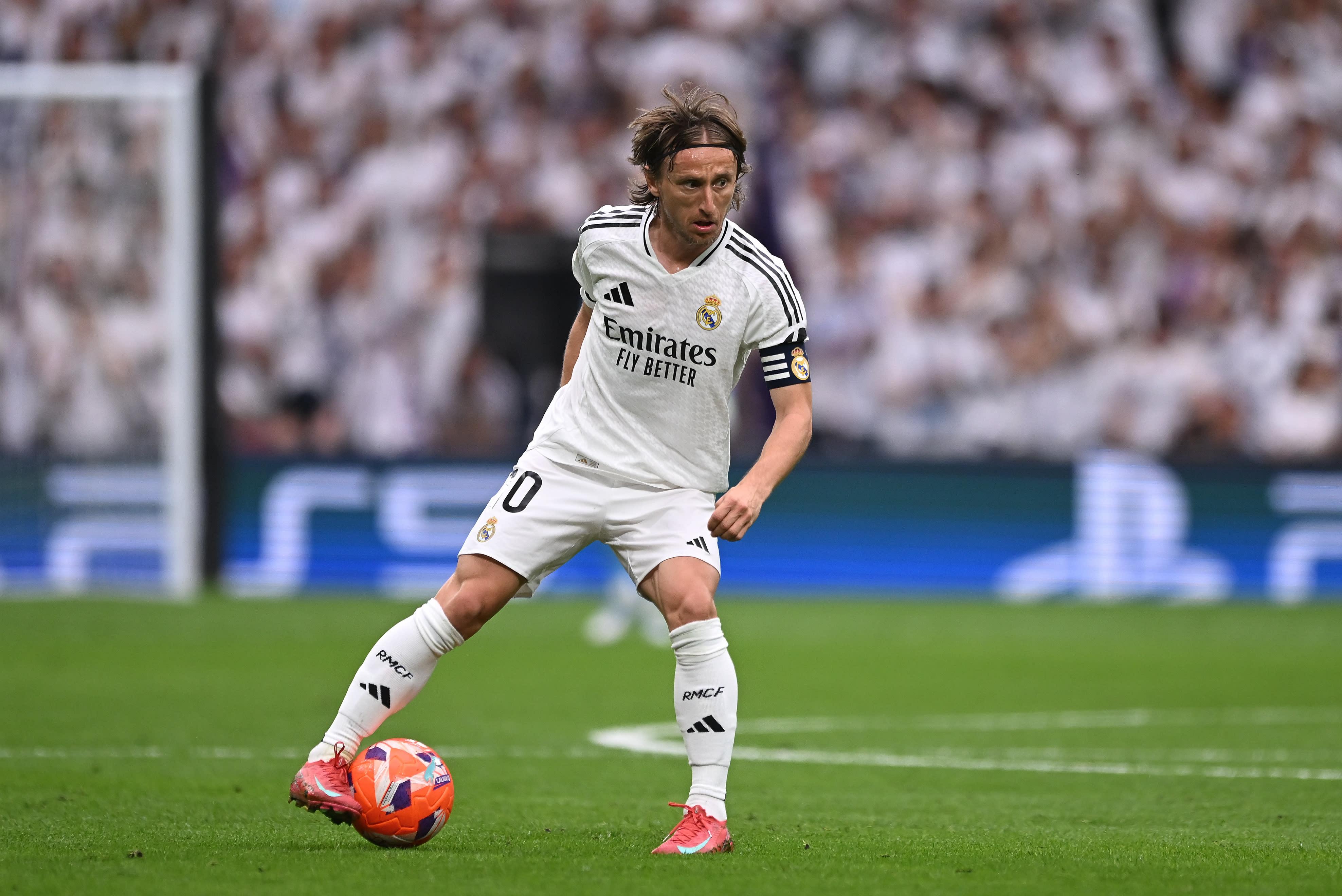 🚨 AC Milan chính thức công bố bom tấn chuyển nhượng tự do Luka Modrić
