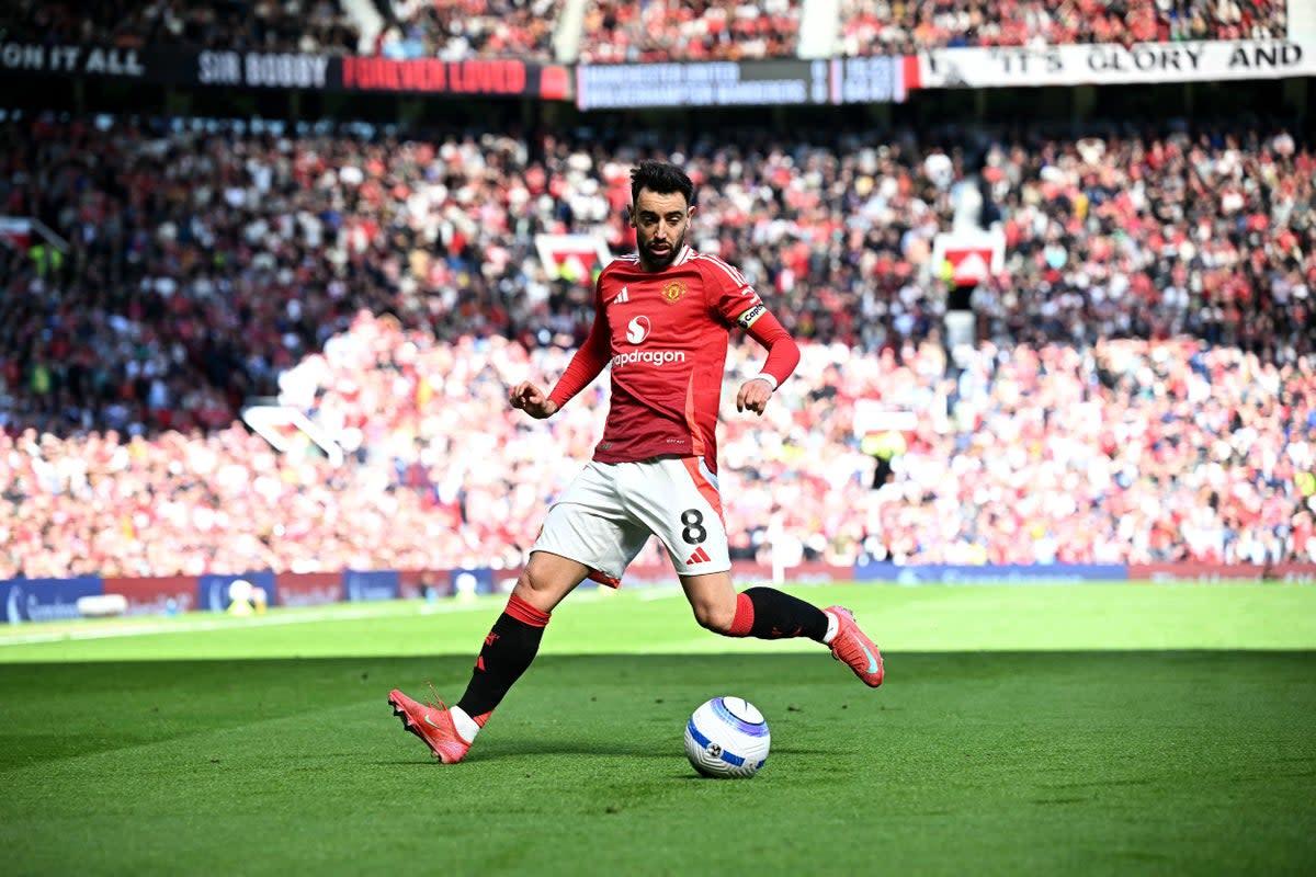 Vì sao Man United có thể buộc phải bán Bruno Fernandes – Bayern Munich và PSG vào cuộc đua giành chữ ký