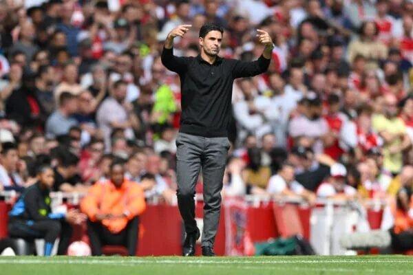 Tin lực lượng: MU giữ chân Luke Shaw, Arsenal nhận tin dữ