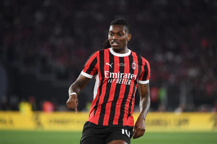 Al-Hilal dò hỏi khả năng chiêu mộ Rafael Leao