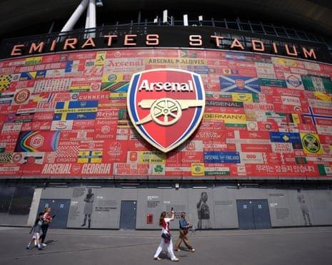 Arsenal bất ngờ hủy kế hoạch mở rộng sân Emirates