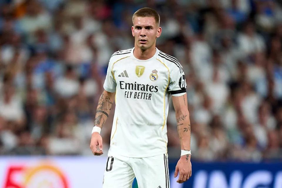 Thần đồng Real Madrid ý thức rõ phải nỗ lực để giành lại suất đá chính