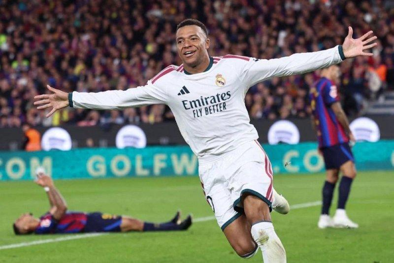 Lamine Yamal đi vào lịch sử Quả bóng Vàng 2026