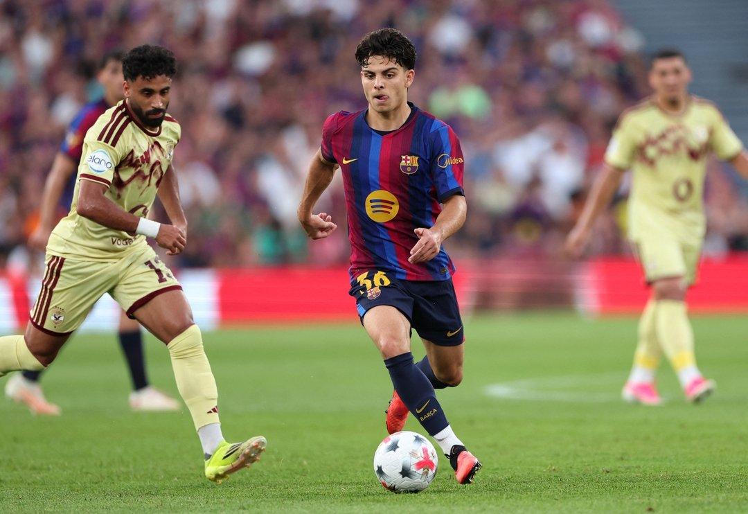 Barcelona trói chân thần đồng Xavi Espart đến năm 2030