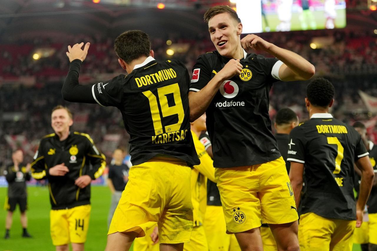 Dortmund săn đón thần đồng 19 tuổi Marcel Regula