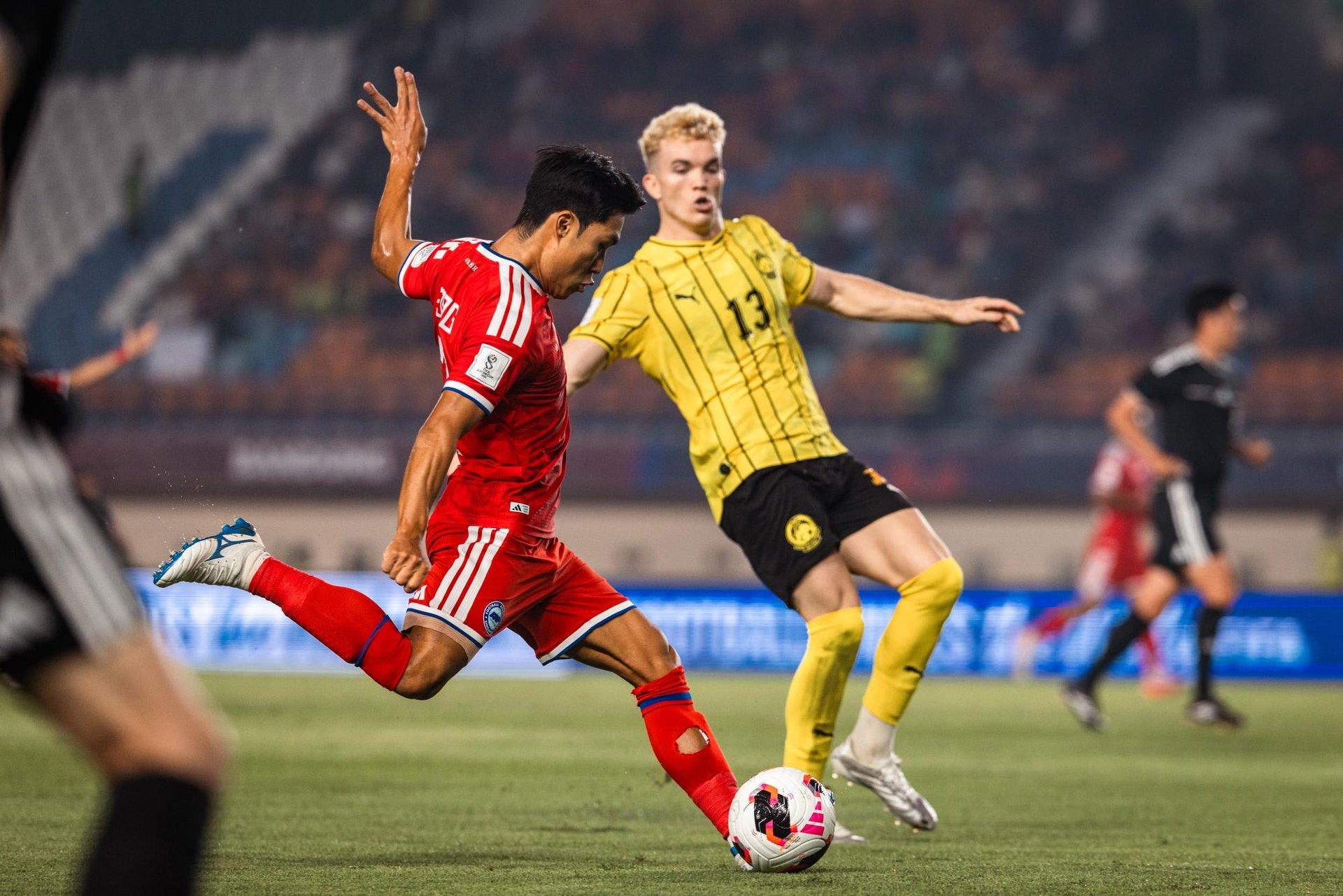 Malaysia đè bẹp Singapore 6-0 nhưng bị loại đầy cay đắng