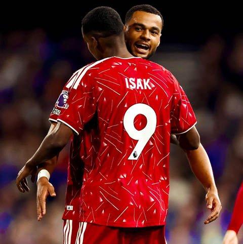 Thử thách cực đại tại Anfield: Liverpool sứt mẻ đối đầu Man City hủy diệt