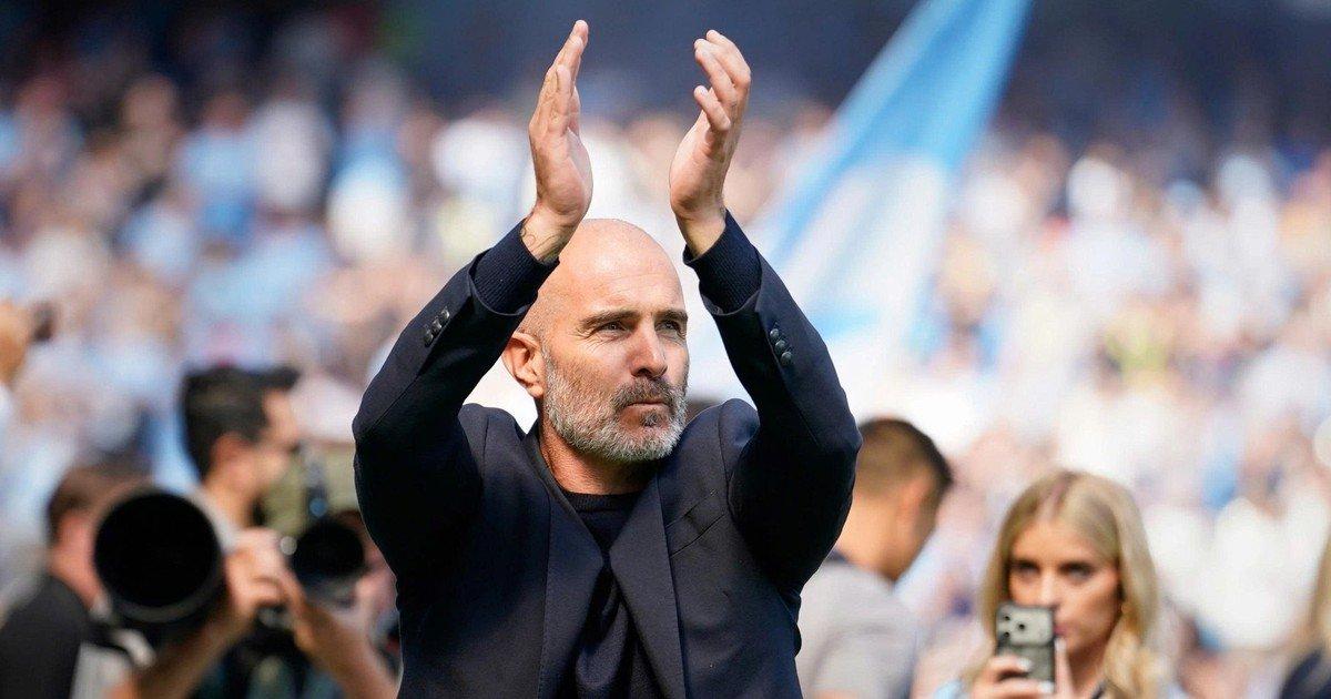 Bước ra khỏi bóng tối của Pep Guardiola bằng kỷ lục lịch sử