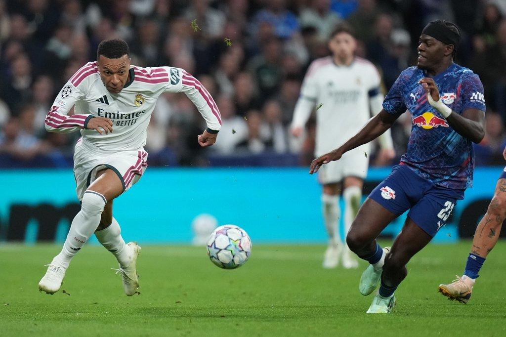 Real Madrid đè bẹp RB Leipzig 4-1 trước thềm El Clasico