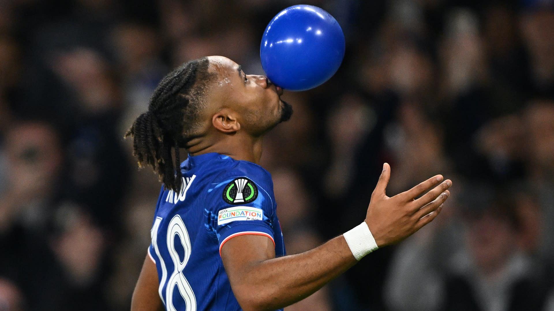Chelsea Tự Tin Thu Hồi 52 Triệu Bảng Cho Tiền Đạo Liên Quan PSG Được Chào Bán Tới Man Utd Và Tottenham