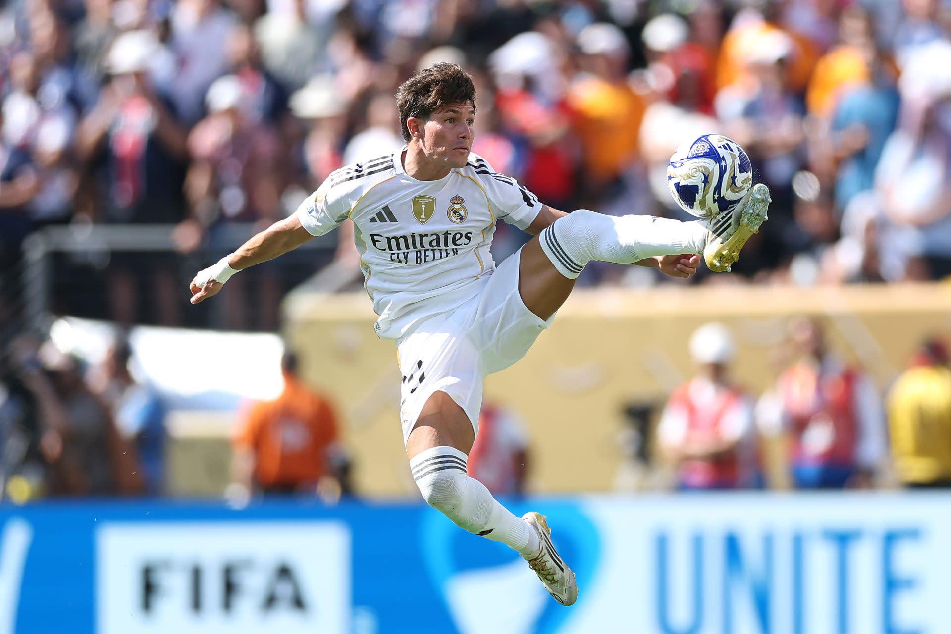 Hậu vệ Real Madrid bị các ông lớn Serie A nhắm giữa lúc tương lai bất định