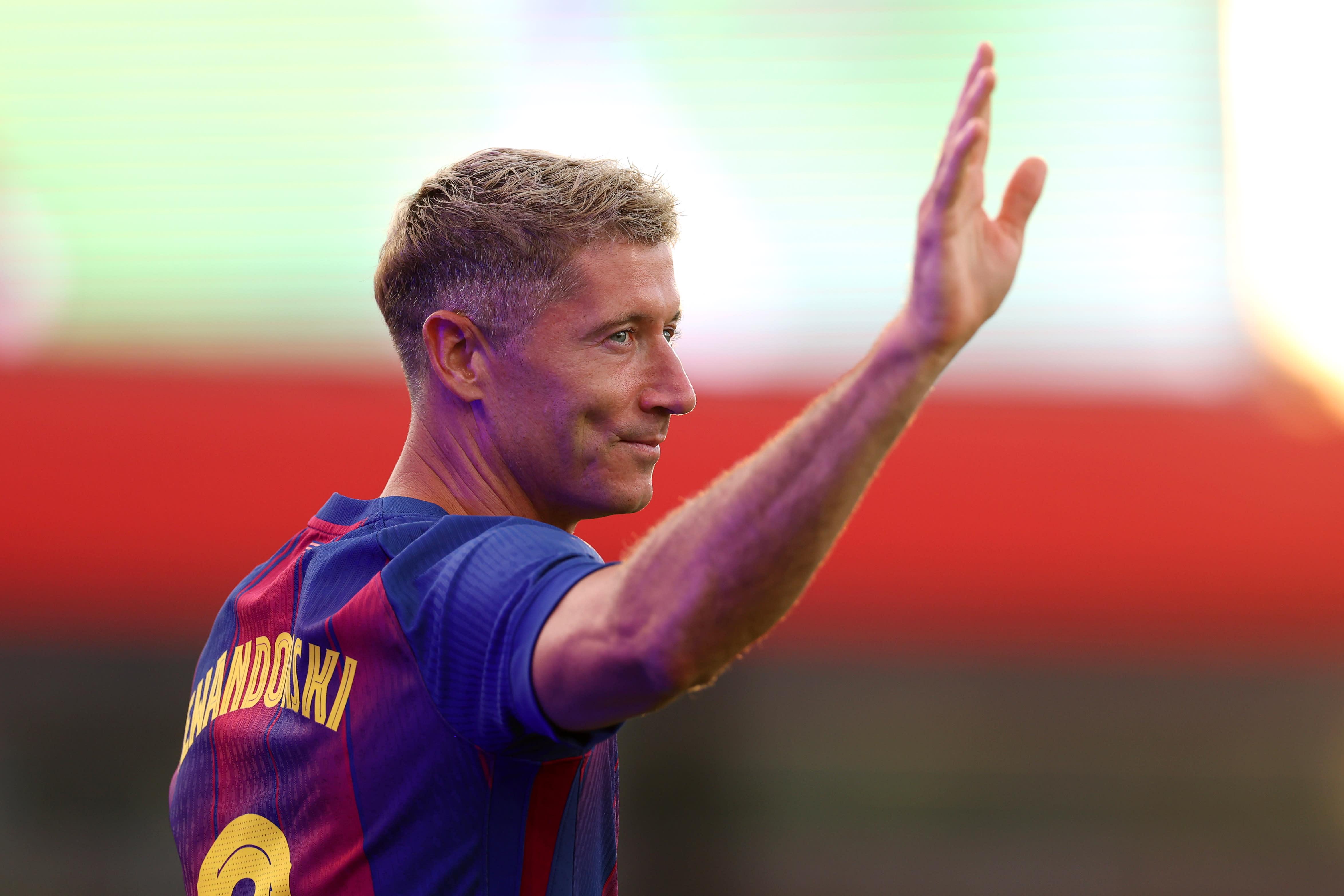 🔙 Robert Lewandowski trở lại cho trận chạm trán giữa Barça và Levante